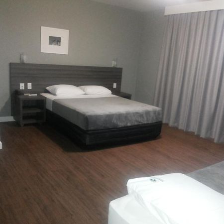 Duque Center Hotel Residence ปอร์โตอัลเลเกร ภายนอก รูปภาพ
