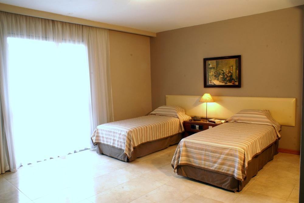 Duque Center Hotel Residence ปอร์โตอัลเลเกร ภายนอก รูปภาพ