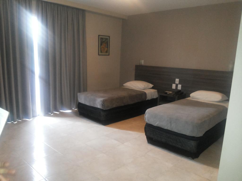 Duque Center Hotel Residence ปอร์โตอัลเลเกร ภายนอก รูปภาพ