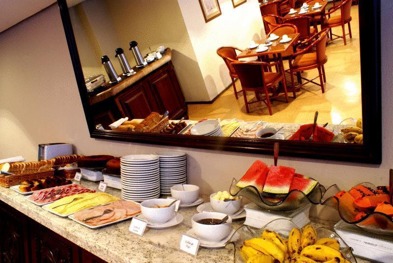 Duque Center Hotel Residence ปอร์โตอัลเลเกร ภายนอก รูปภาพ